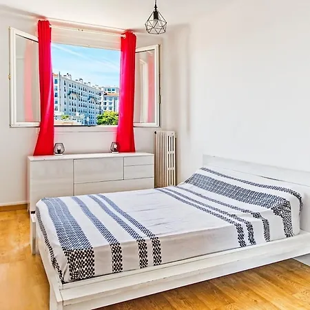 Espace Anahit 2 Piece Meuble Avec Balcon, Proche Tram Magnan Et Plages Bail Mobilite
