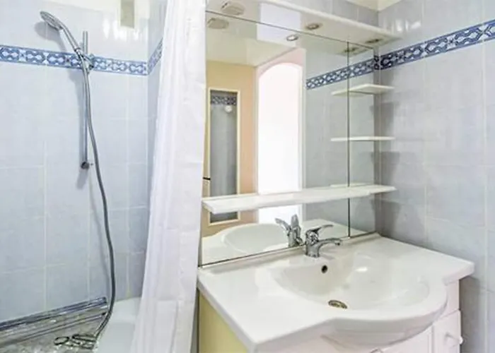 Apartamento Espace Anahit 2 Piece Meuble Avec Balcon, Proche Tram Magnan Et Plages Bail Mobilite *