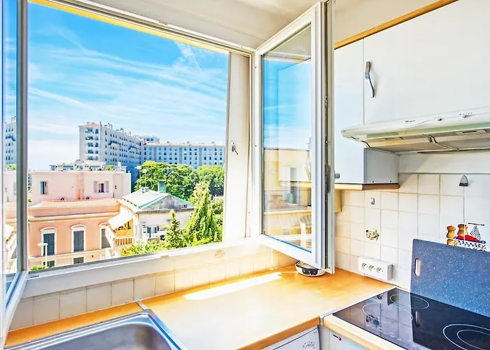 Espace Anahit 2 Piece Meuble Avec Balcon, Proche Tram Magnan Et Plages Bail Mobilite * Ницца