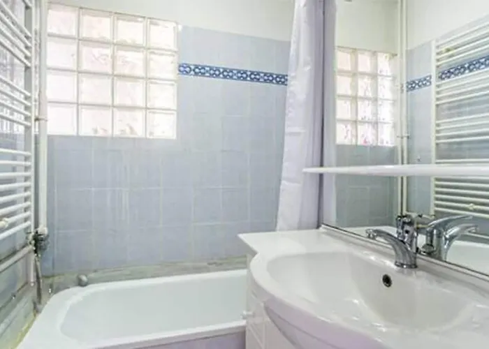 Апартаменты Espace Anahit 2 Piece Meuble Avec Balcon, Proche Tram Magnan Et Plages Bail Mobilite *