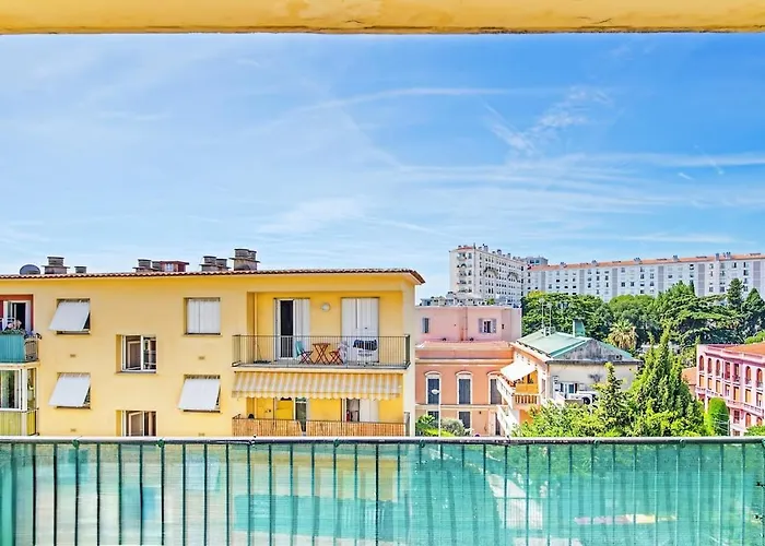 Апартаменты Espace Anahit 2 Piece Meuble Avec Balcon, Proche Tram Magnan Et Plages Bail Mobilite