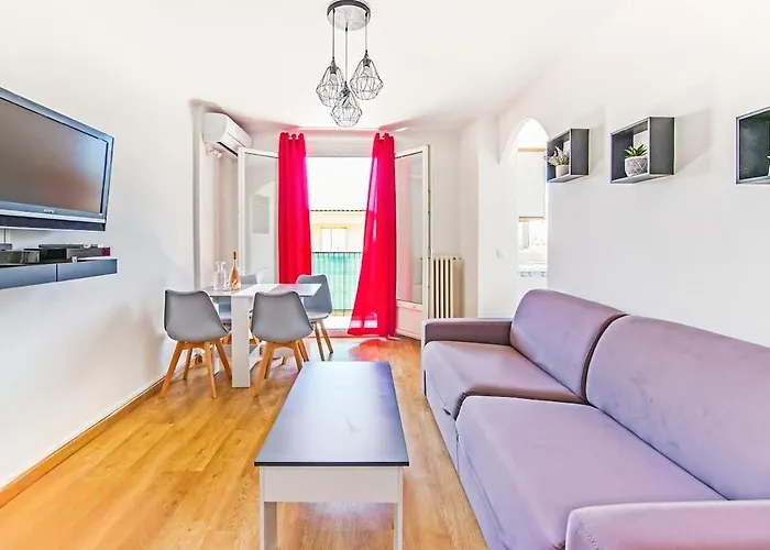 Espace Anahit 2 Piece Meuble Avec Balcon, Proche Tram Magnan Et Plages Bail Mobilite Apartamento