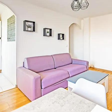 Apartament Espace Anahit 2 Piece Meuble Avec Balcon, Proche Tram Magnan Et Plages Bail Mobilite